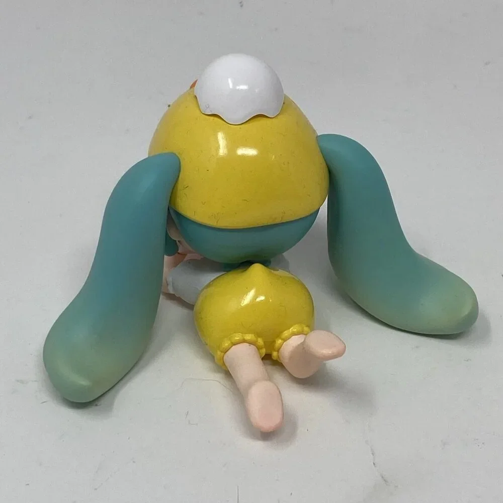 Hatsune Miku collectible figure statue Chicken Chick Hat Reading A Book - Picture 8 of 9